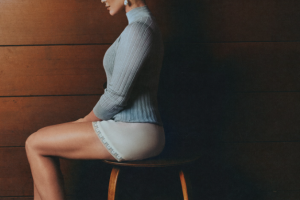 Hilary Duff publie son nouvel EP, « Mi...