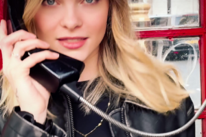 Julia dévoile le clip de sa reprise de ...