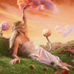 Hilary Duff dévoile le clip de « CATa...